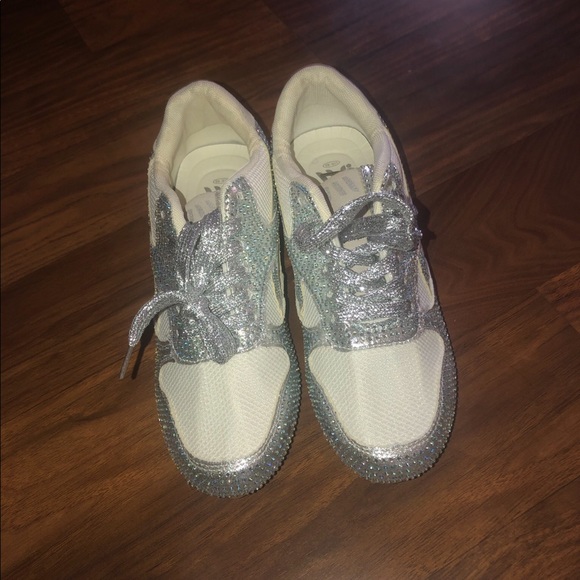 Women’s silver rhinestone sneakers - Picture 2 of 6